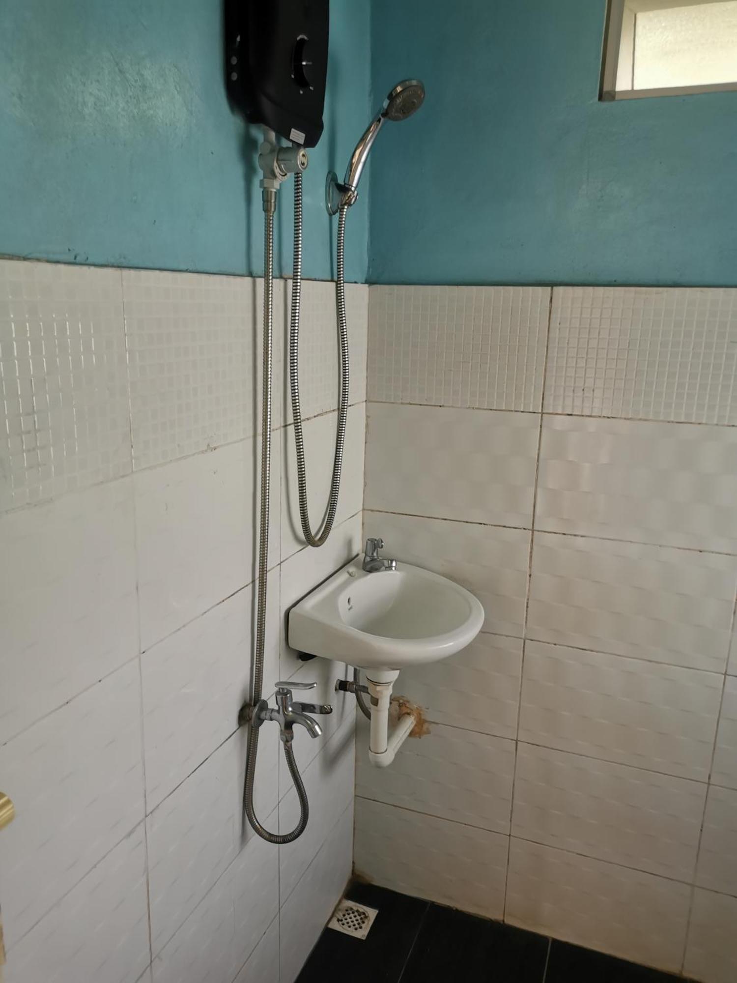 קוצ'ינג Merdeka Guest House 2 מראה חיצוני תמונה